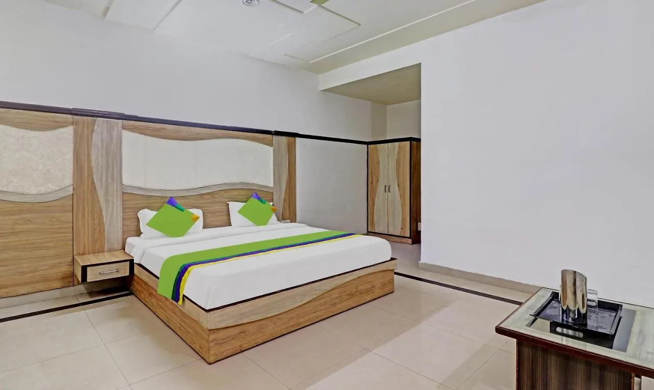 ***  Hotel Premium Golden Era Agra  India
