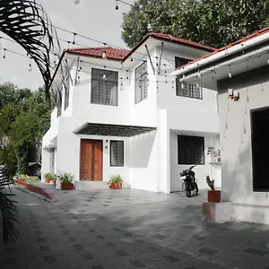 Resort Rockdale